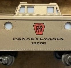 Lionel 6-19702 O Gauge Porthole Caboose Pennsylvania Railroad PRR Mint Series - NOS